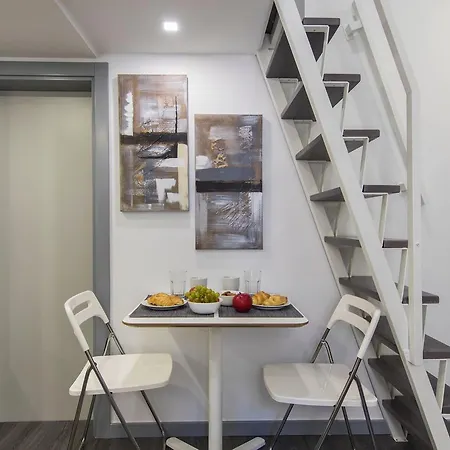 Lovelystay - Little In The Heart Of Alfama