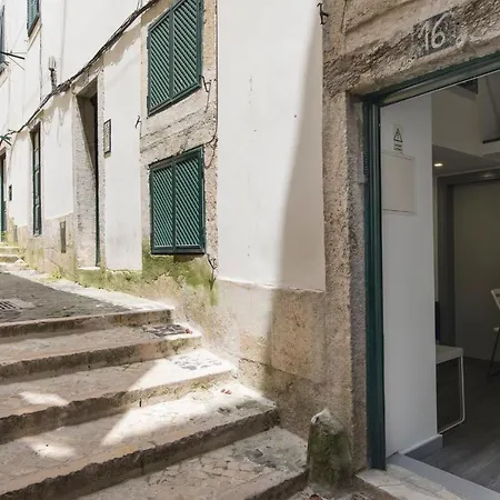 דירה Lovelystay - Little In The Heart Of Alfama ליסבון